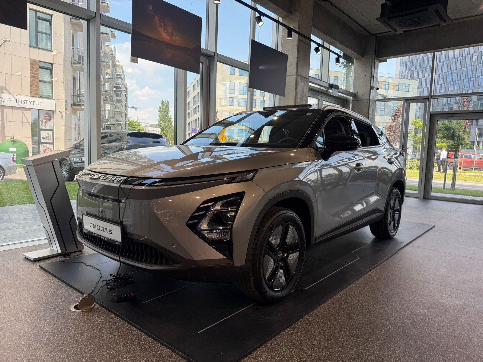 Omoda E5
